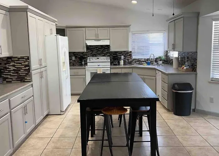 Spacious Getaway! Pool, Spa, Sleeps 9 * Lake Havasu City